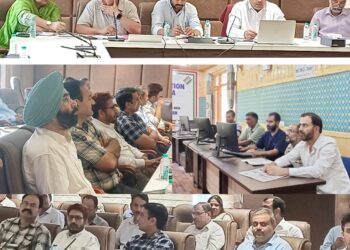 Efforts on way to give voters better experience on Poll Day; status of AMF reviewed: CEO