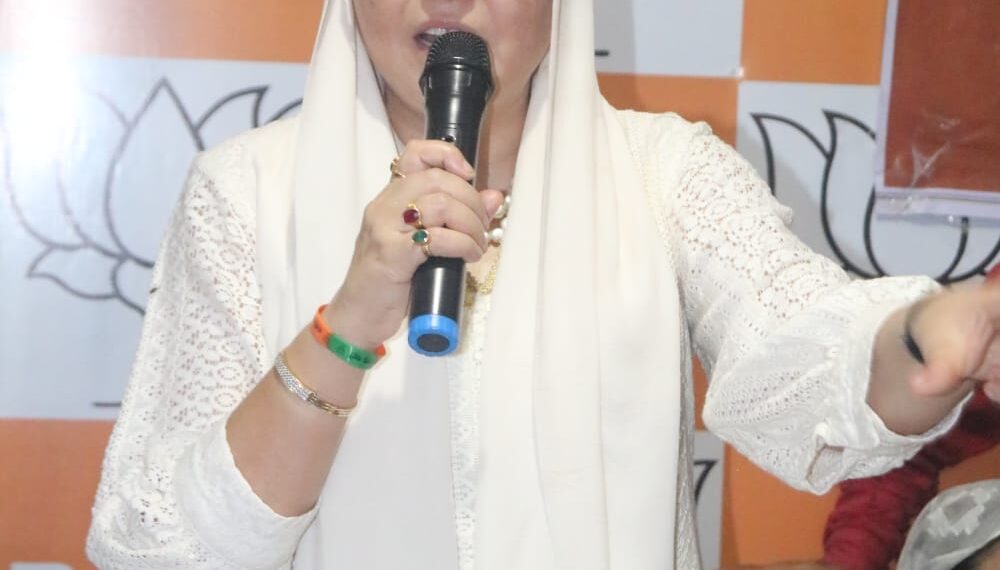 “BJP will emerge as the strongest political force in J&K during these elections”: Darakhshan in Rajpora rally