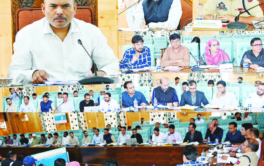 CEO visits Kulgam, reviews poll preparedness