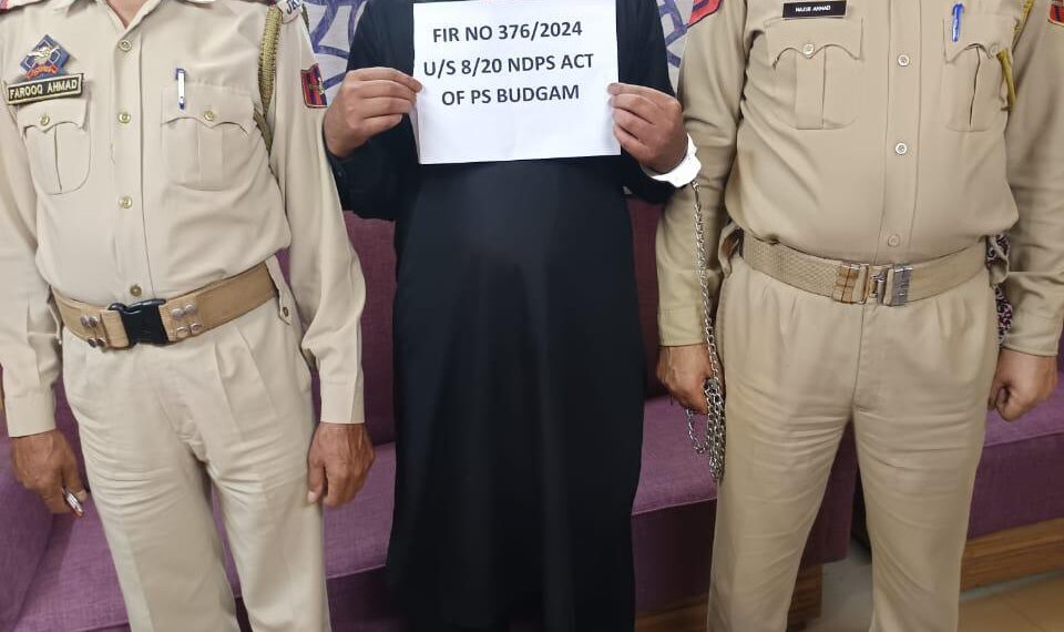 Police arrests drug peddler in Budgam; Contraband substance, cash recovered