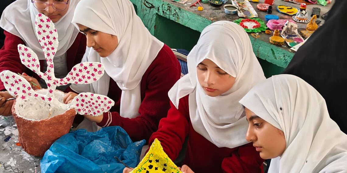 ‘Indigenous Toy’ Workshop under Art and Culture Programme Underway at JNV Anantnag