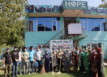 Ahat-e-Waqar Ganderbal, Distt Admin, JK Price Monitoring Unit celebrate Int’l Day of Older Persons