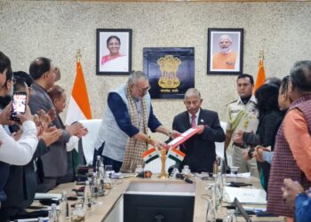 Union Minister Giriraj Singh hands over the certificate of GI tag for Pashmina wool to LG Ladakh