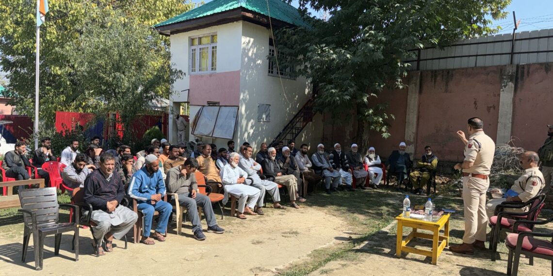 Kulgam Police facilitates Police Community Partnership Group (PCPG) meeting in Devsar