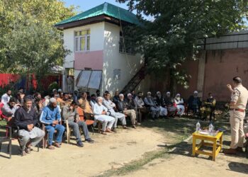 Kulgam Police facilitates Police Community Partnership Group (PCPG) meeting in Devsar