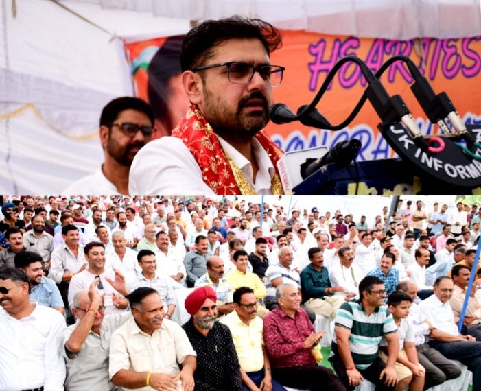 Satish Sharma receives rousing reception at Jammu