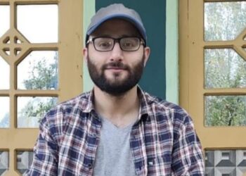 Shopkeeper’s son in Kulgam cracks KAS exam with 58th rank