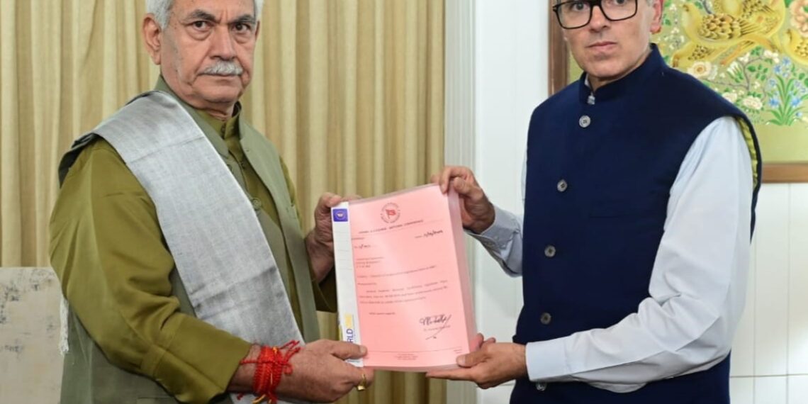 Omar Abdullah met L.G and staked claim to form Govt.