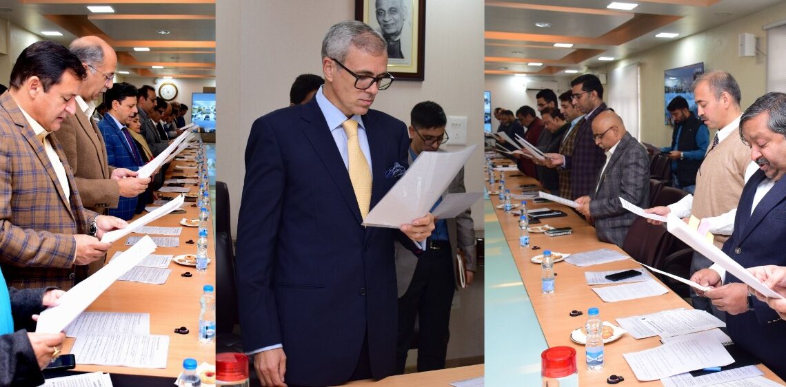 Chief Minister Omar Abdullah administers Integrity Pledge