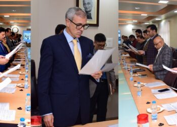 Chief Minister Omar Abdullah administers Integrity Pledge