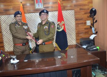Sajad Ahmad Shah-JKPS assumes Charge as Sr.Superintendent of Police Awantipora