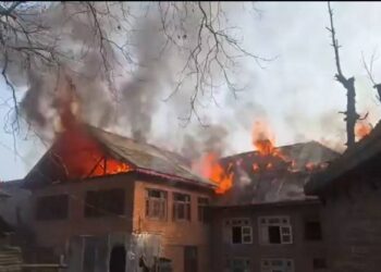 Three houses gutted in fire mishap in Kulgam village, 3 Injured