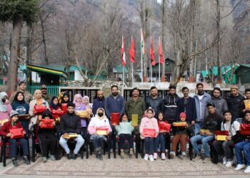 Shakti Vijay Brigade Honors Students for Their Role in Road Safety Campaign in Tangdhar Kashmir