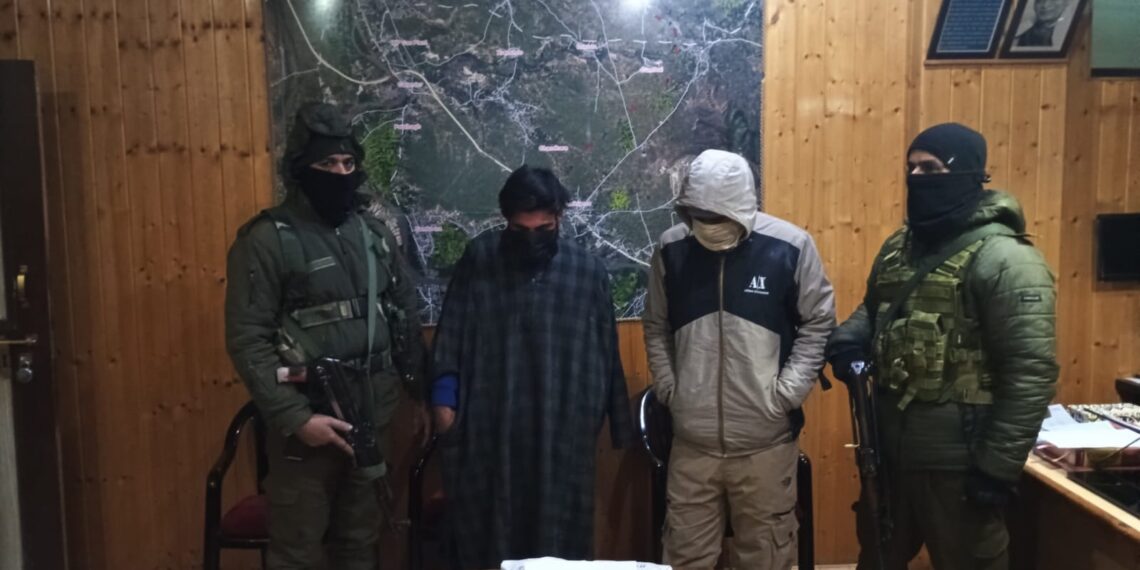 02 Drug peddlers arrested in Pampore, Contraband Substance Recovered