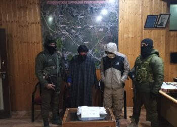 02 Drug peddlers arrested in Pampore, Contraband Substance Recovered