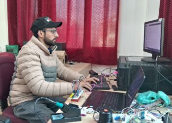IUST Graduate Zahid Bashir Develops Life-Saving Suffocation Alert Technology