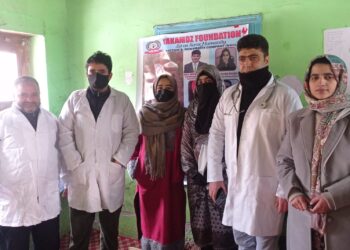 AYUSH & Yakamoz Foundation Organize Free Medical Camp in Tral