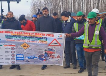 Road Safety Week Concludes in Awantipora, Kashmir with Emphasis on Safe Driving Practices