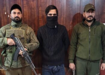 Ganderbal Police apprehends a drug peddler and seizes contraband substance