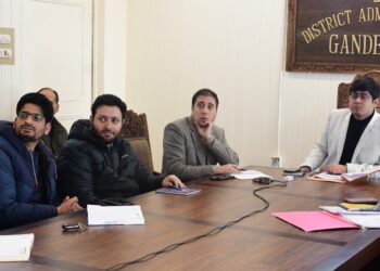 DC Ganderbal reviews progress of Jal Shakti Department