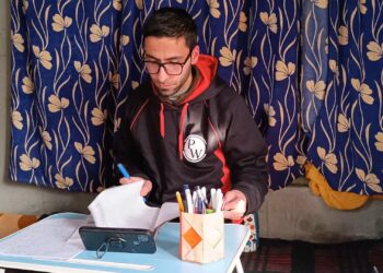 Turning Setbacks into Comebacks: Ganderbal’s Hilal Ahmad Shah Shines with 98.02 Percentile in JEE Mains