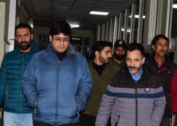 DC Ganderbal conducts surprise inspection of District Hospital