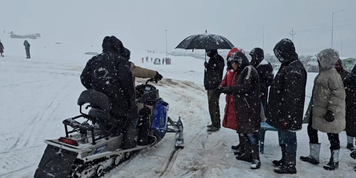 Snow Biking in Sonamarg: Sky-High Prices Spark Tourist Outrage
