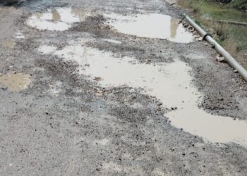 Dilapidated Road to Dangerpora Area Causes Hardship for Locals in Padgampora Awantipora