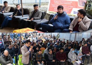 Distt admin Ganderbal holds public outreach program at Tulbagh Sherpathri