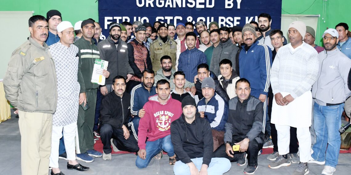 Ramadan 2025: BSF Kashmir Frontier Hosts Iftar Party