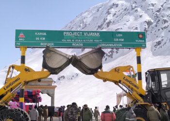 Zojila Pass Reopens in Record 33 Days, Leh-Srinagar Highway Operational