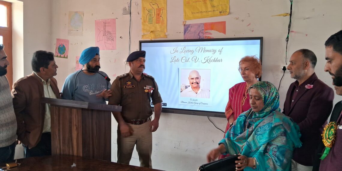 Blossom Kochhar Aroma Magic Inaugurates Smart Classroom at GHS in Rathsuna Tral