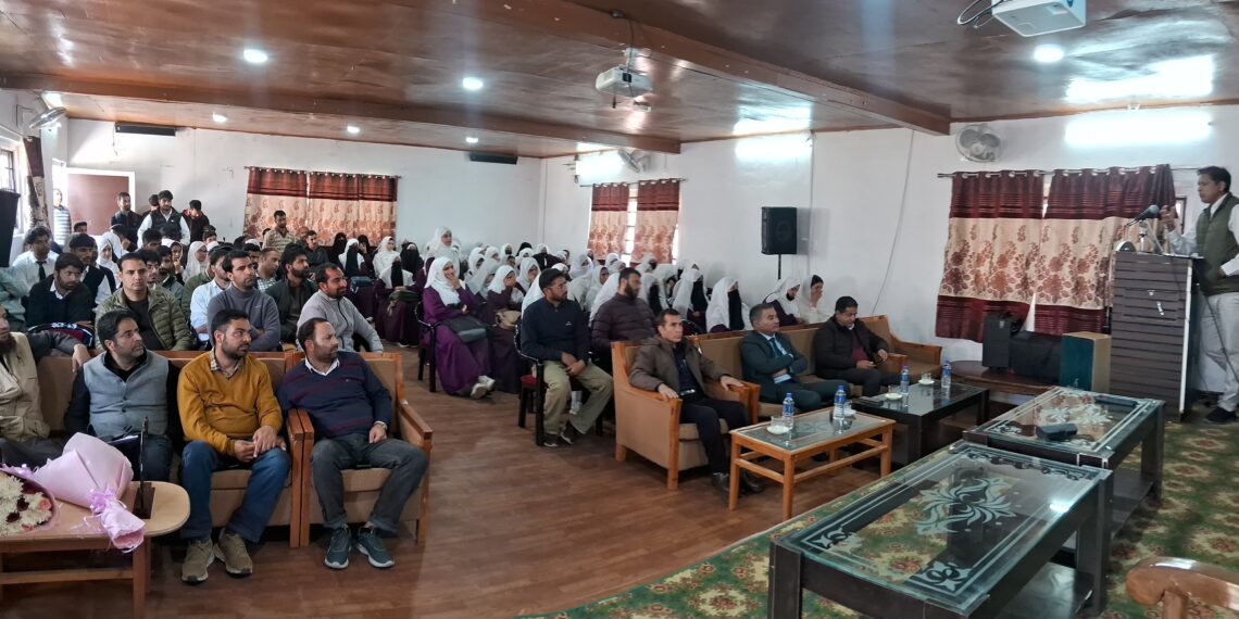 Government Degree College Tral organizes extension lecture on “Computational Power and AI”