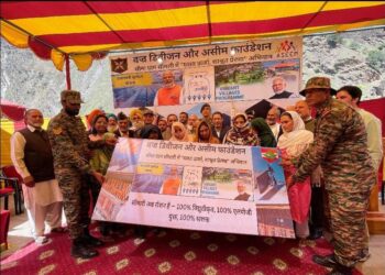 INDIAN ARMY AND ASEEM FOUNDATION ILLUMINATE SIMARI VILLAGE WITH SOLAR POWER & CLEAN ENERGY