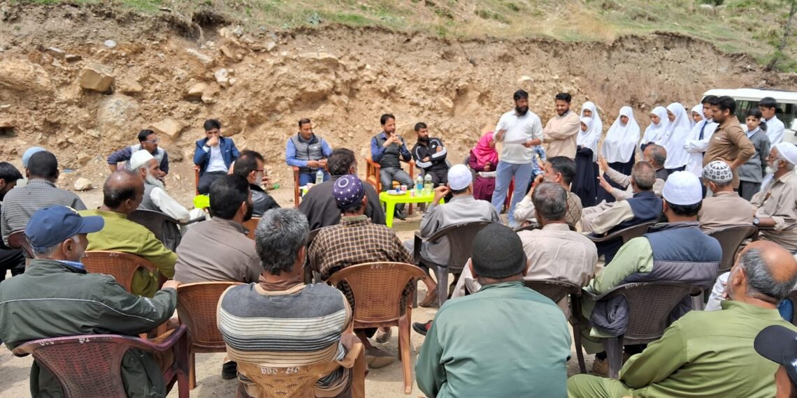 DDC member Manzoor Ganai chairs Gram Sabha at Lam Village in Aripal Tral