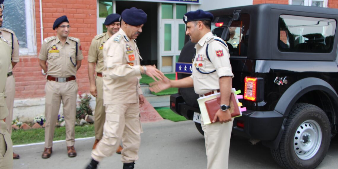 DGP J&K Reviews Operational Preparedness in South Kashmir Range