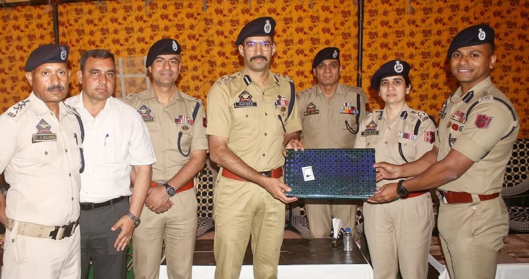 District Police Udhampur bids warm farewell to outgoing DIG Udhampur-Reasi Range