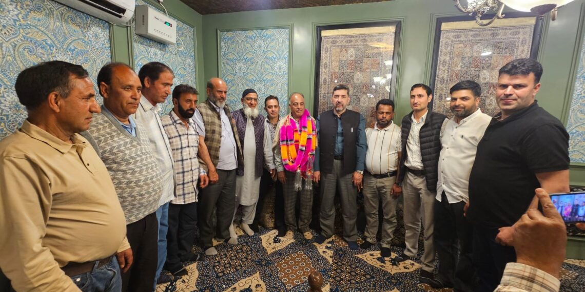 Assistant Engineer Mohammed Shafi Sheikh Honoured at Farewell Ceremony