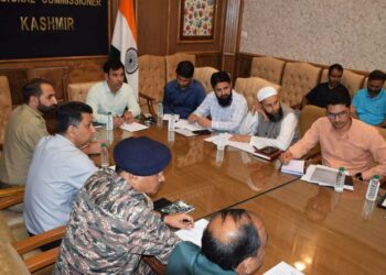 Divisional Commissioner reviews arrangements for arrival of Hajj pilgrims