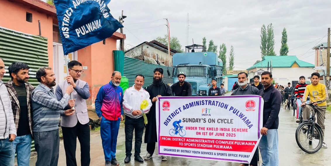 District Administration Pulwama organizes “Sundays on Cycle” Event
