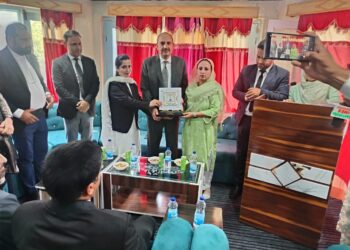 PRINCIPAL DISTRICT & SESSIONS JUDGE PULWAMA VISITS AWANTIPORA COURT COMPLEX