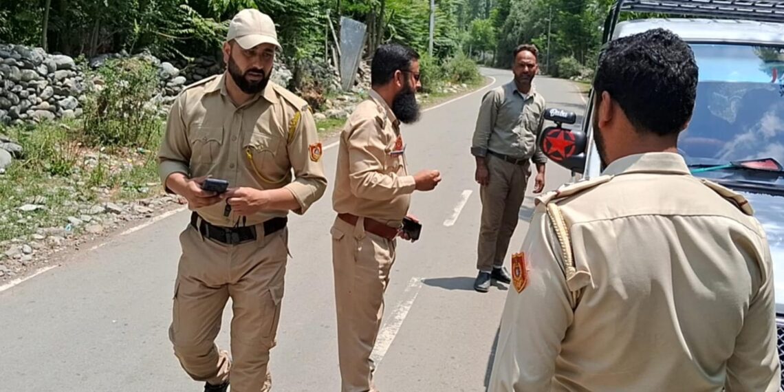 Traffic Enforcement Drive Conducted in Aripal Tral