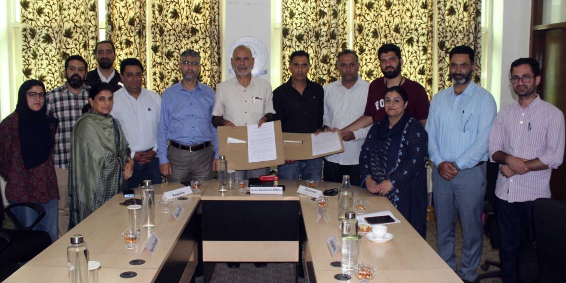 IUST signs MoU with IIA Srinagar Centre to promote architectural collaboration