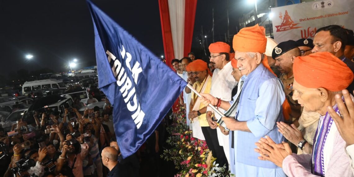 “Shri Amarnath Ji Yatra-2025”: Lieutenant Governor flags off the first batch of pilgrims of Shri Amarnath Ji Yatra