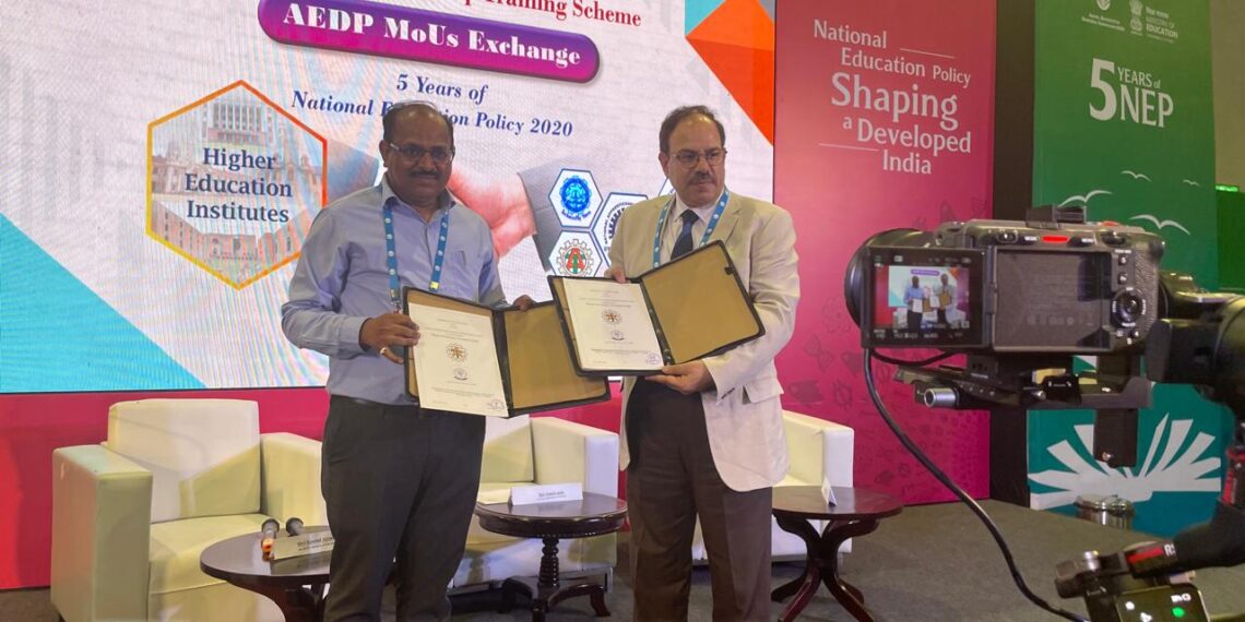 IUST signs MoU with Ministry of Education to implement NATS in J&K
