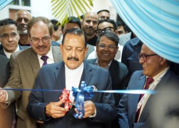 Union Minister Dr. Jitendra Singh Inaugurates High-Tech Innovation Centres at IUST Awantipora