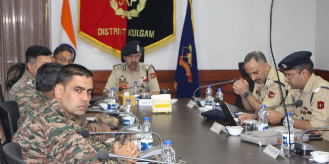 DGP J&K visits Distt Kulgam; Holds operational review