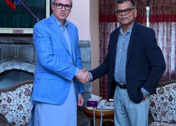 Executive Director AIIMS, Awantipora calls on Chief Minister