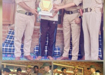 Awantipora Police Felicitated NEET Qualifier Zahid Ali Gojer