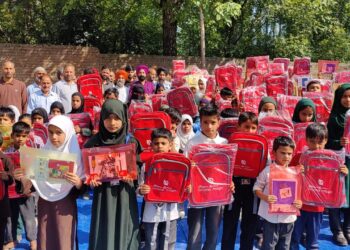 Amrit Charitable Trust and Kochhar Foundation Distribute School Supplies to Deserving Students in Tral